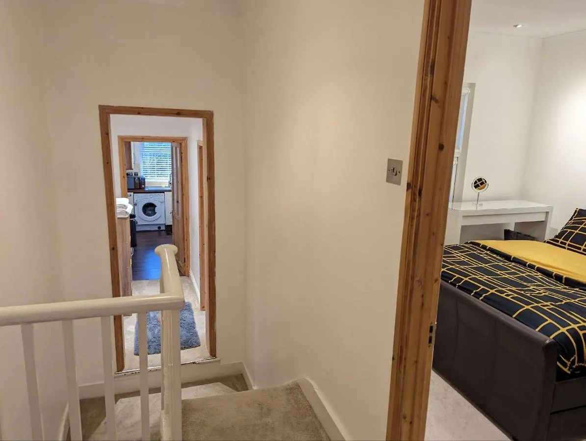 Fully-Equipped Flat In The City Of London. 0*, London