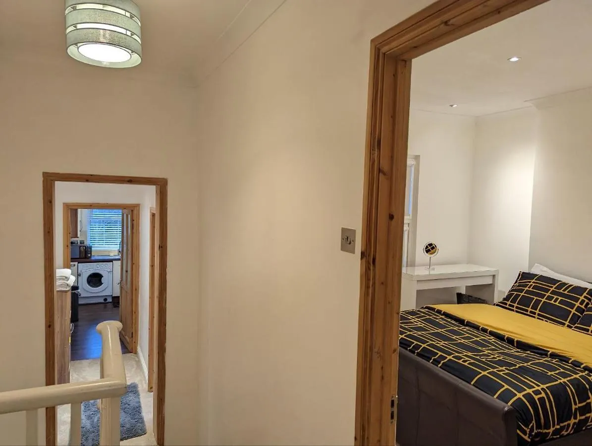 Fully-Equipped Flat In The City Of London. London